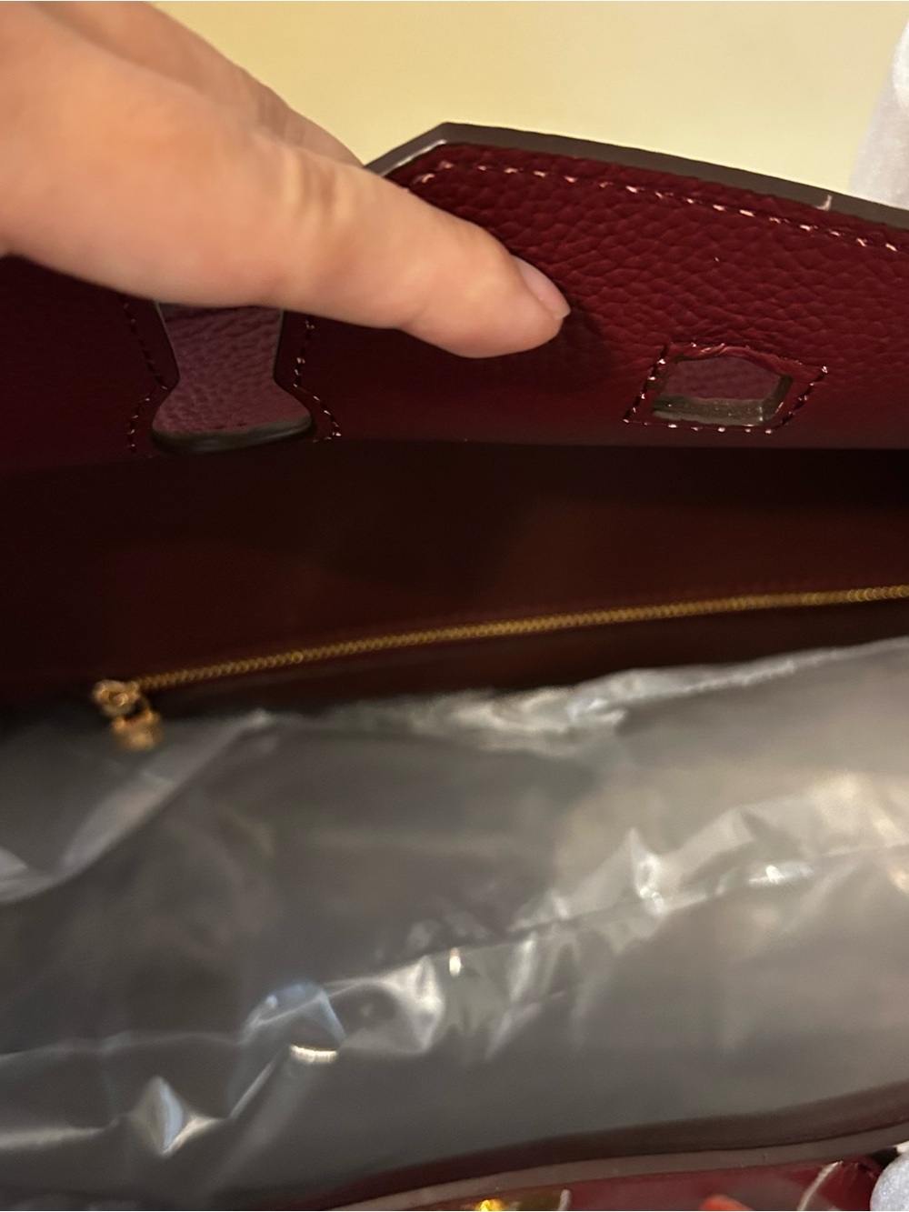 40cm XXL Burgundy Top Handle Leather Satchel - Picture 9 of 11